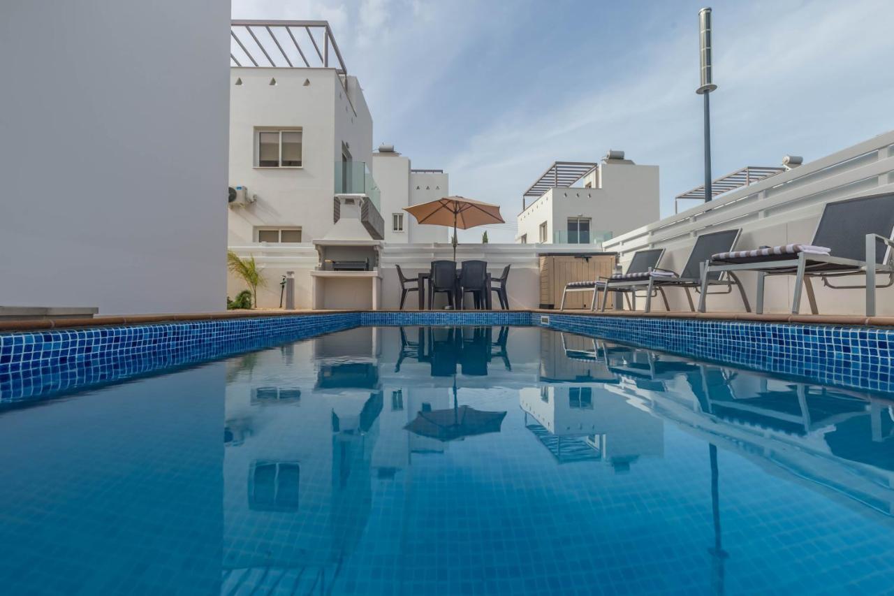 Nissini Villas 2 Ayia Napa Exteriör bild